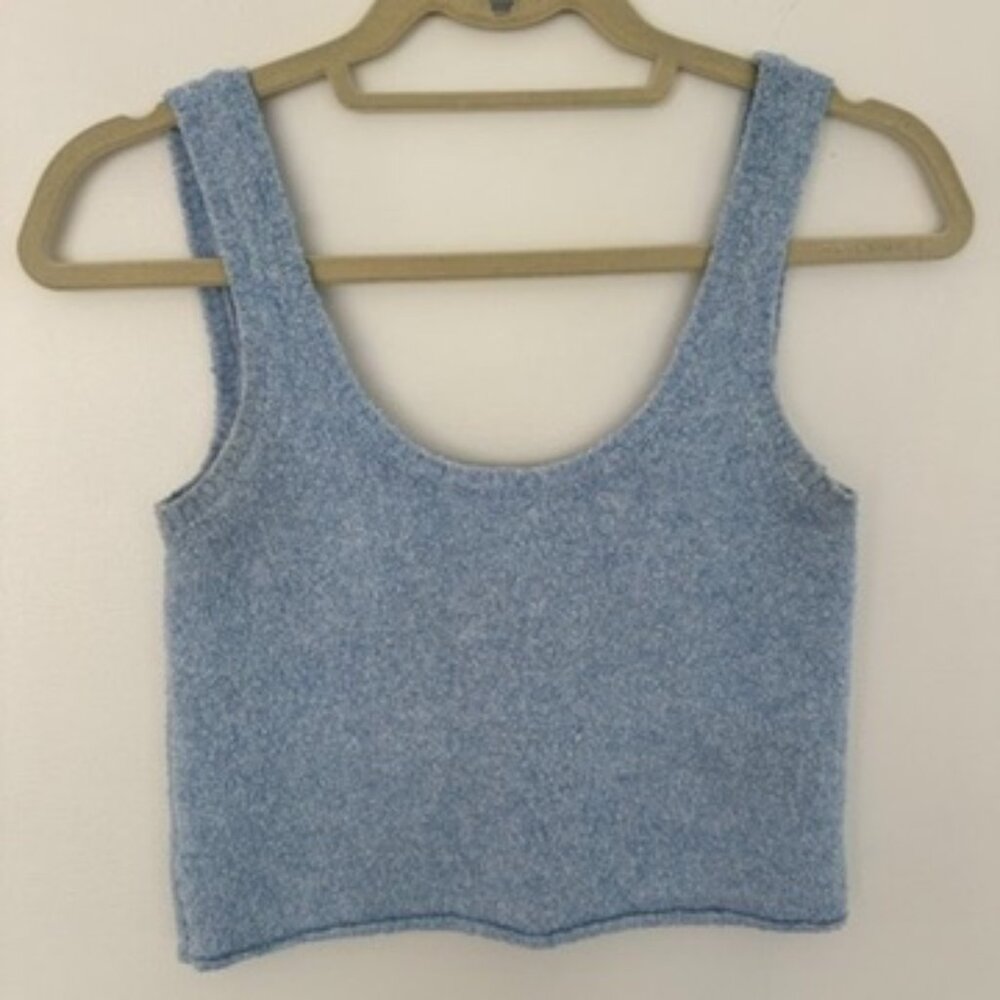 Zara light blue boucle sweater tank cropped size S